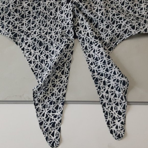 MICHAEL KORS | Front Tie Button Down Blouse - Picture 11 of 16